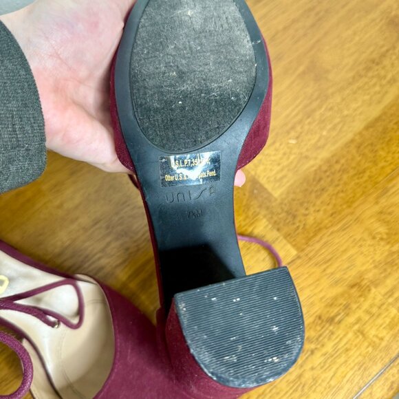 UNISA | Suede Ankle Block Tie Heels in Burgundy - 7.5 - Picture 5 of 7